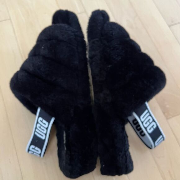 UGG Fluff Yeah Slide Sandal in Black 10 - Picture 4 of 12
